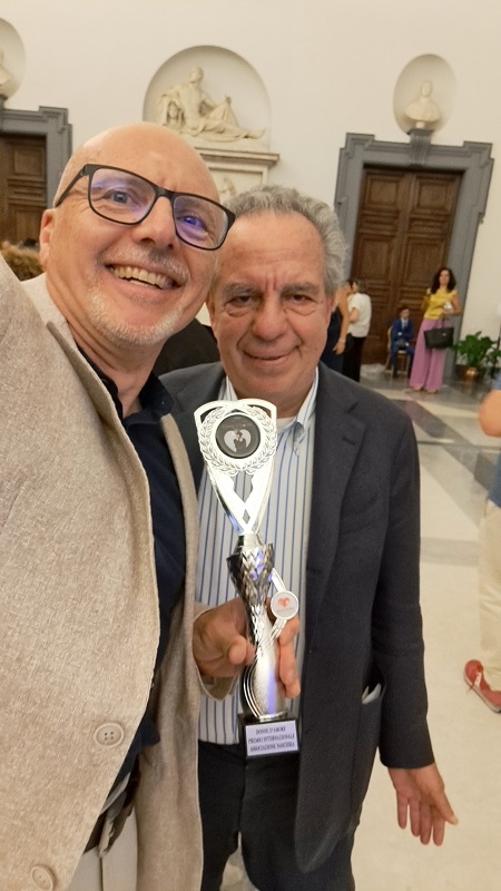 Premio Donne d'amore, Roma, 16 giugno 2025: Pier Luca Montessoro con il maestro Vince Tempera