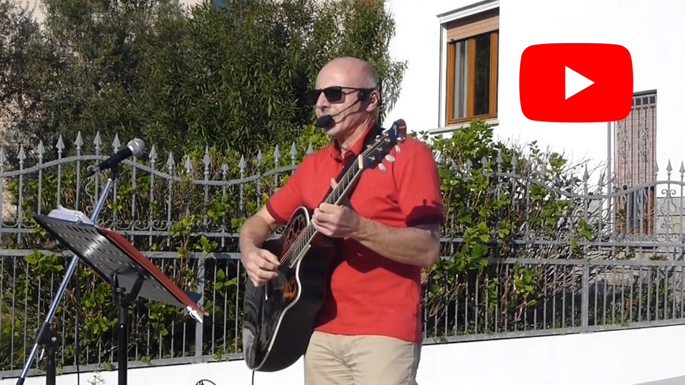 Concerto in giardino per i vicini di casa (lockdown 2020)